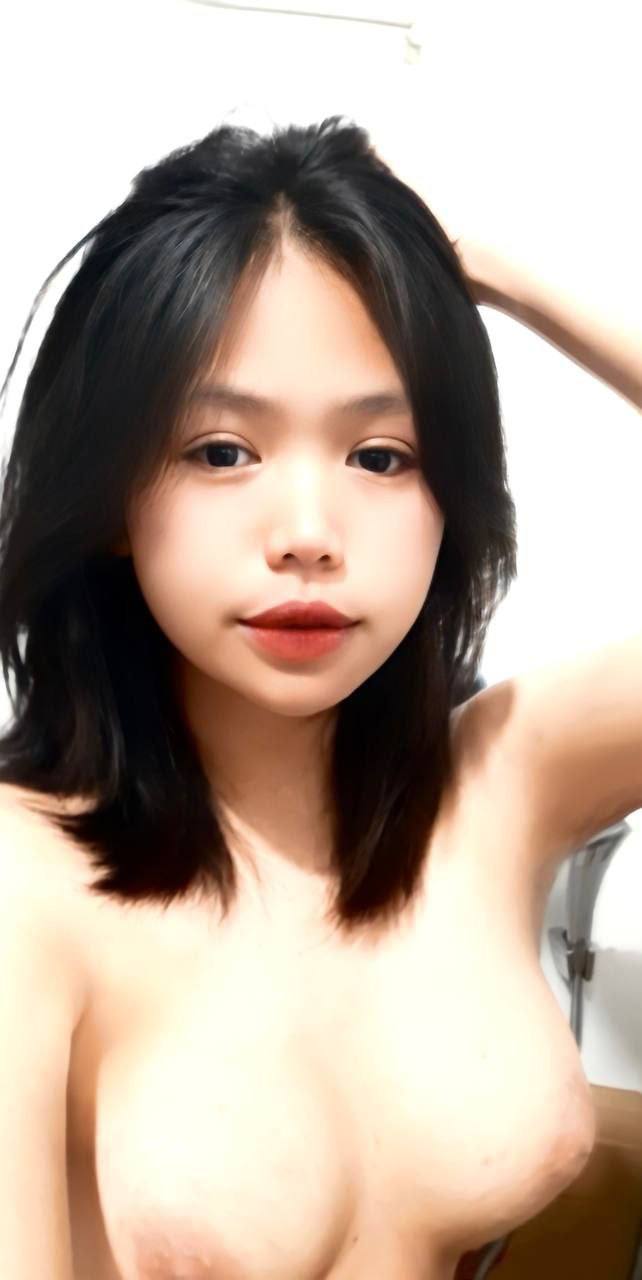 Cô gái bị một chuyên gia thôi miên xxx mỗi ngày mà không hay biết gì